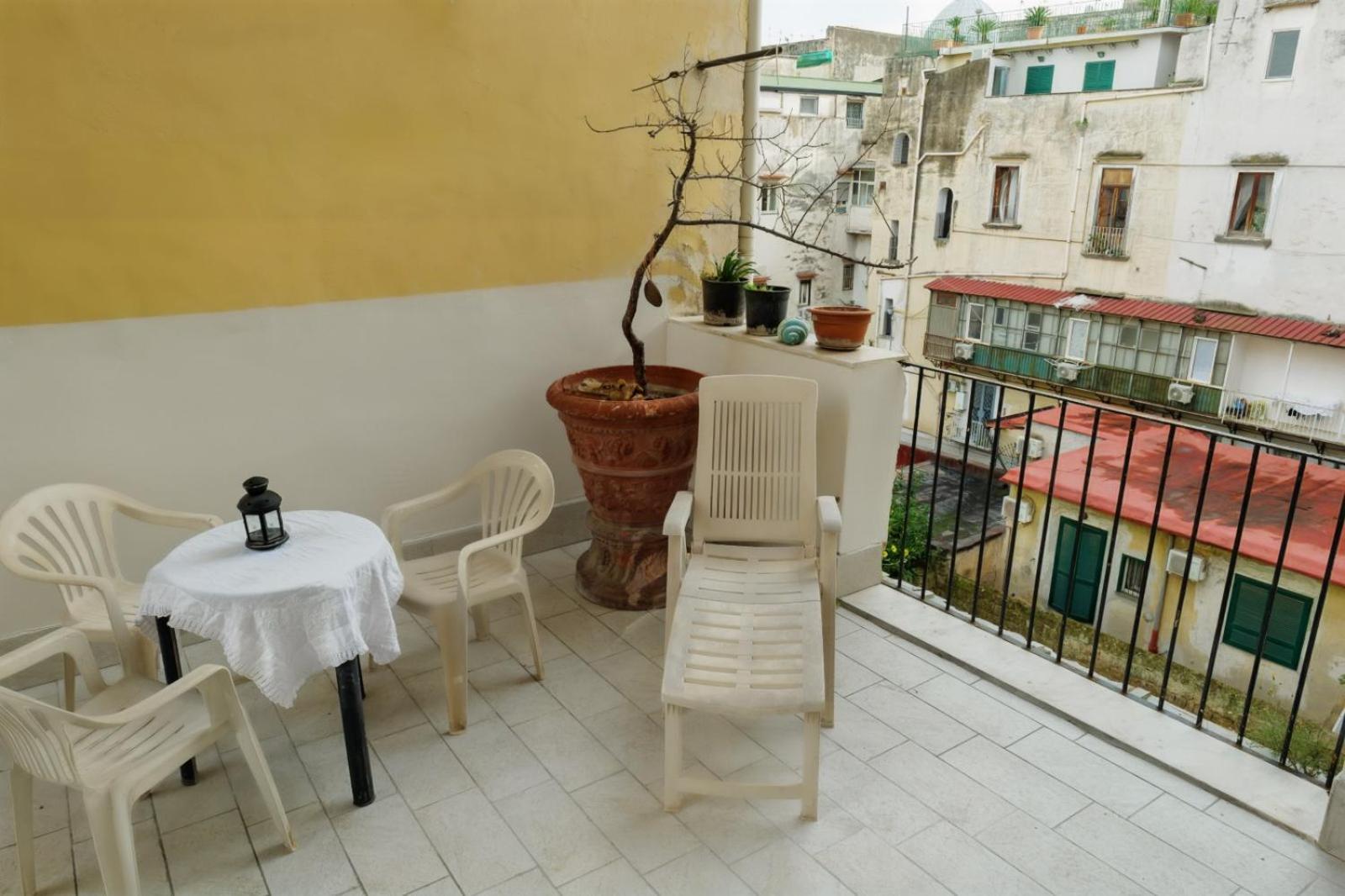 Bed and Breakfast La Casa Di Nonna Teresa à Naples Extérieur photo